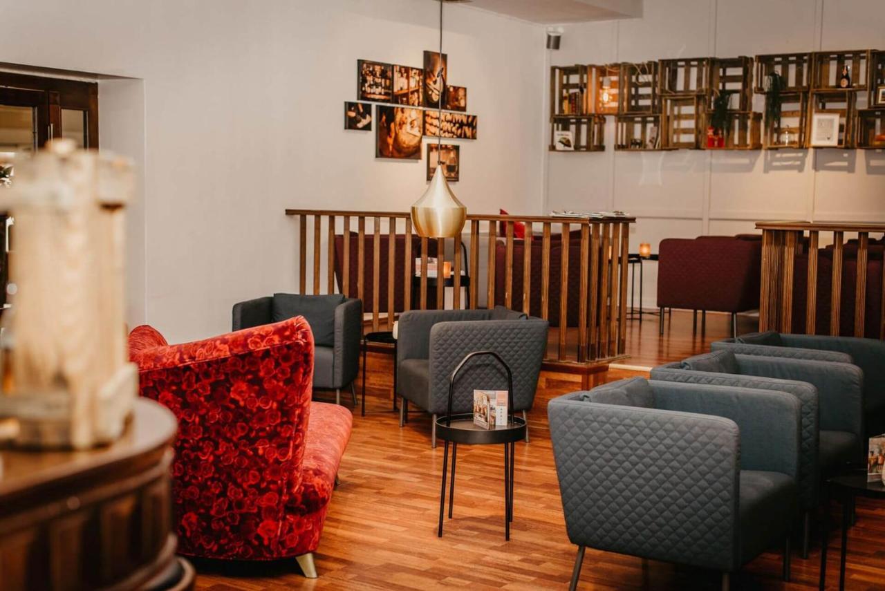 Parkhotel Landau Λαντάου Εξωτερικό φωτογραφία